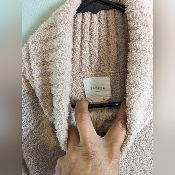 NWOT Franchesca's Turtle neck sweater, Beige color large. - Picture 3 of 8